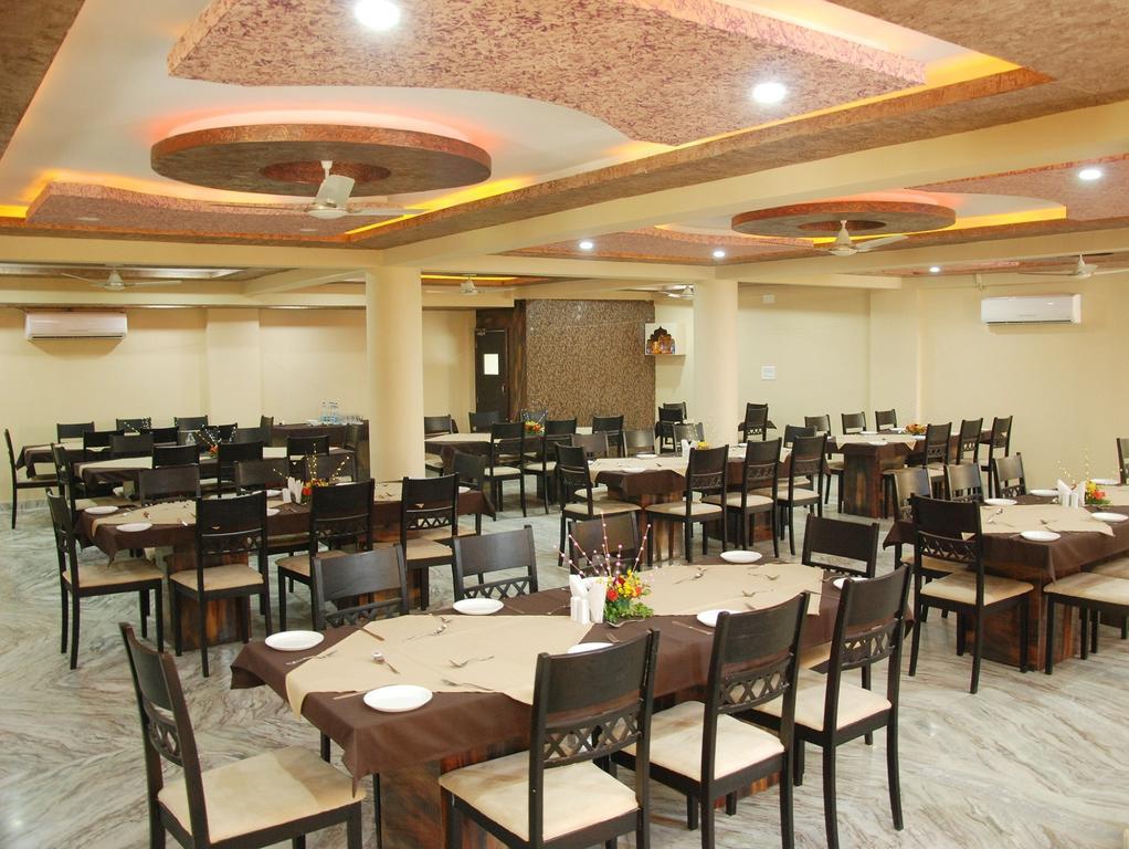 Hotel Kingdom Palace Udaipur Exterior foto